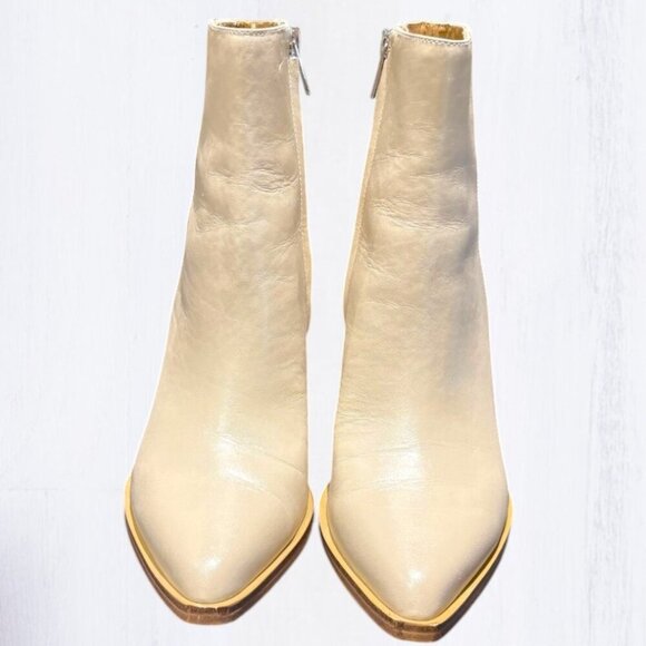Marc Fisher Fabina Ankle Boot in Shell/Cream Size 7.5 - Picture 2 of 15